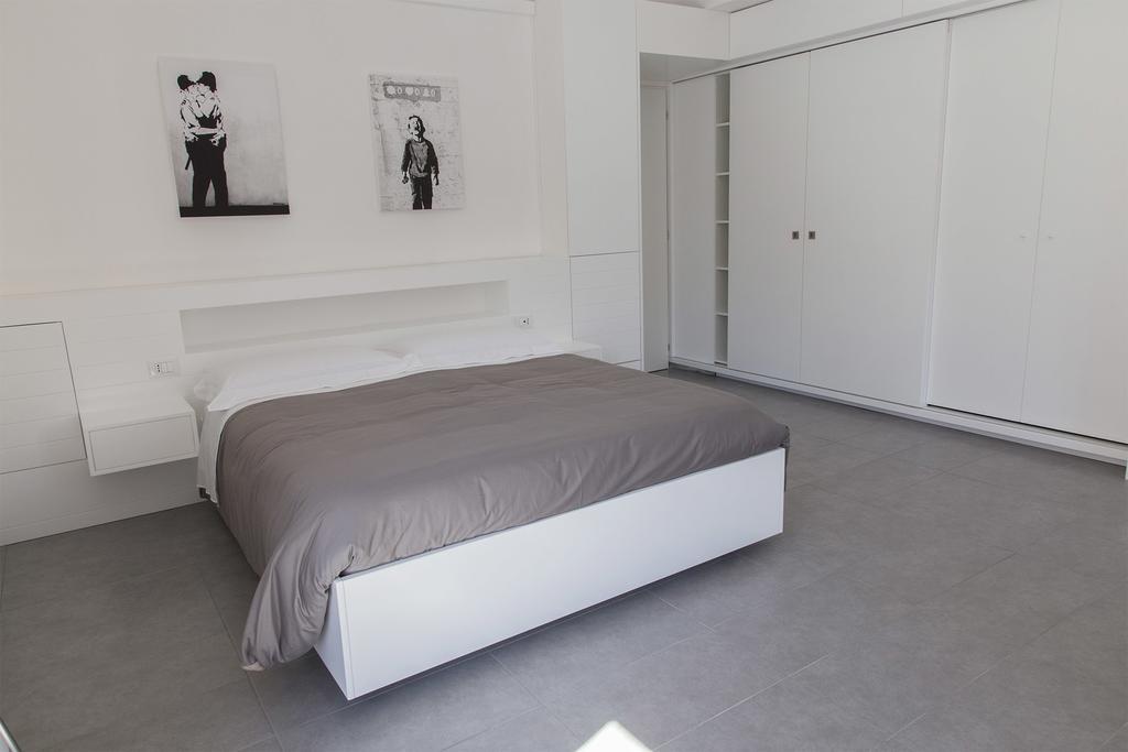 La Chambre Paola Luaran gambar